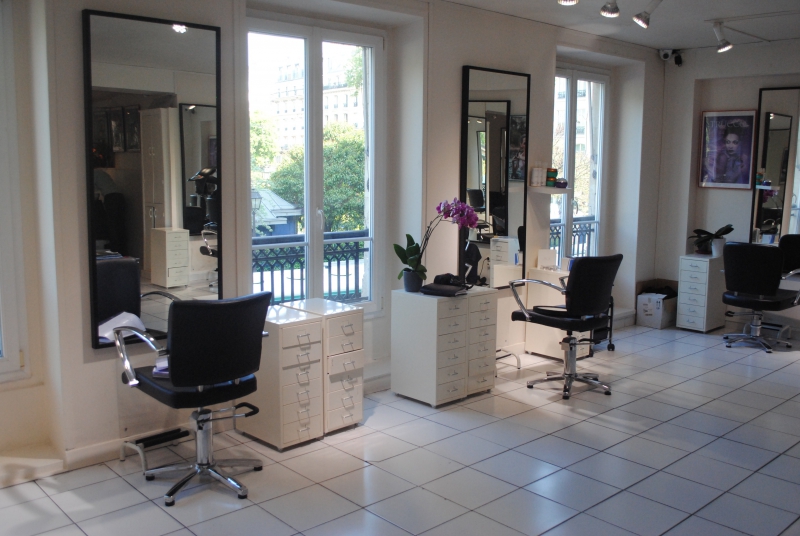 coiffure-FOX AMPHOUX-min_floor-home-office-property-living-room-room-781228-pxhere.com